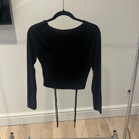 Women’s Sweater - Picture 2 of 3